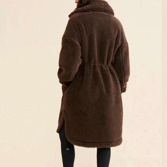 Varley Jones Sherpa Coat - Picture 2 of 10